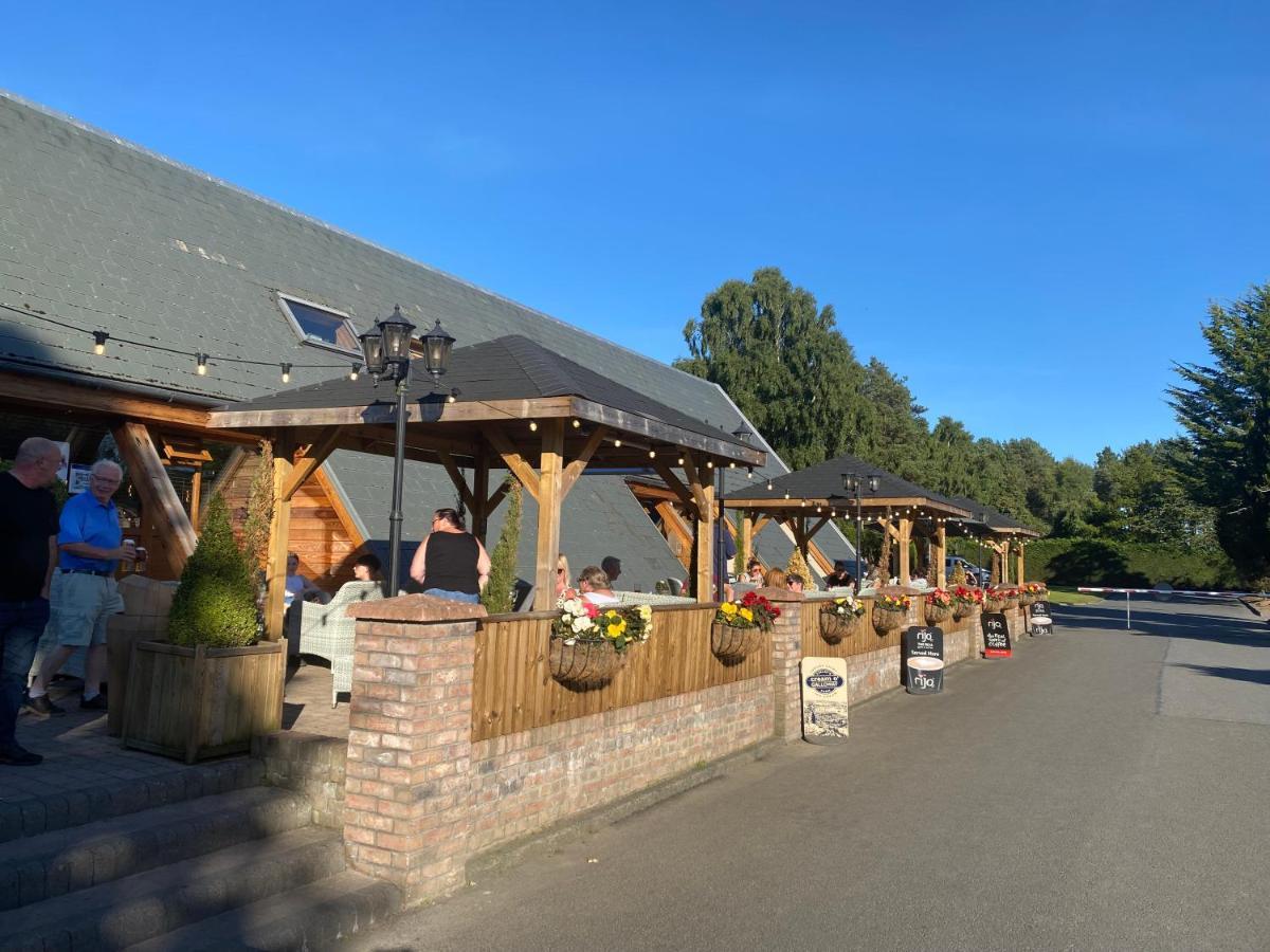 Teviotdale Lodge At Lilliardsedge Holiday Park Jedburgh Bagian luar foto