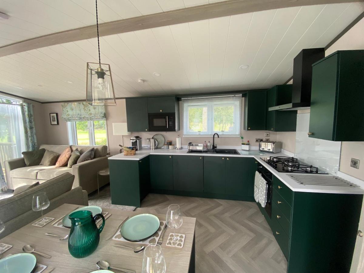 Teviotdale Lodge At Lilliardsedge Holiday Park Jedburgh Bagian luar foto