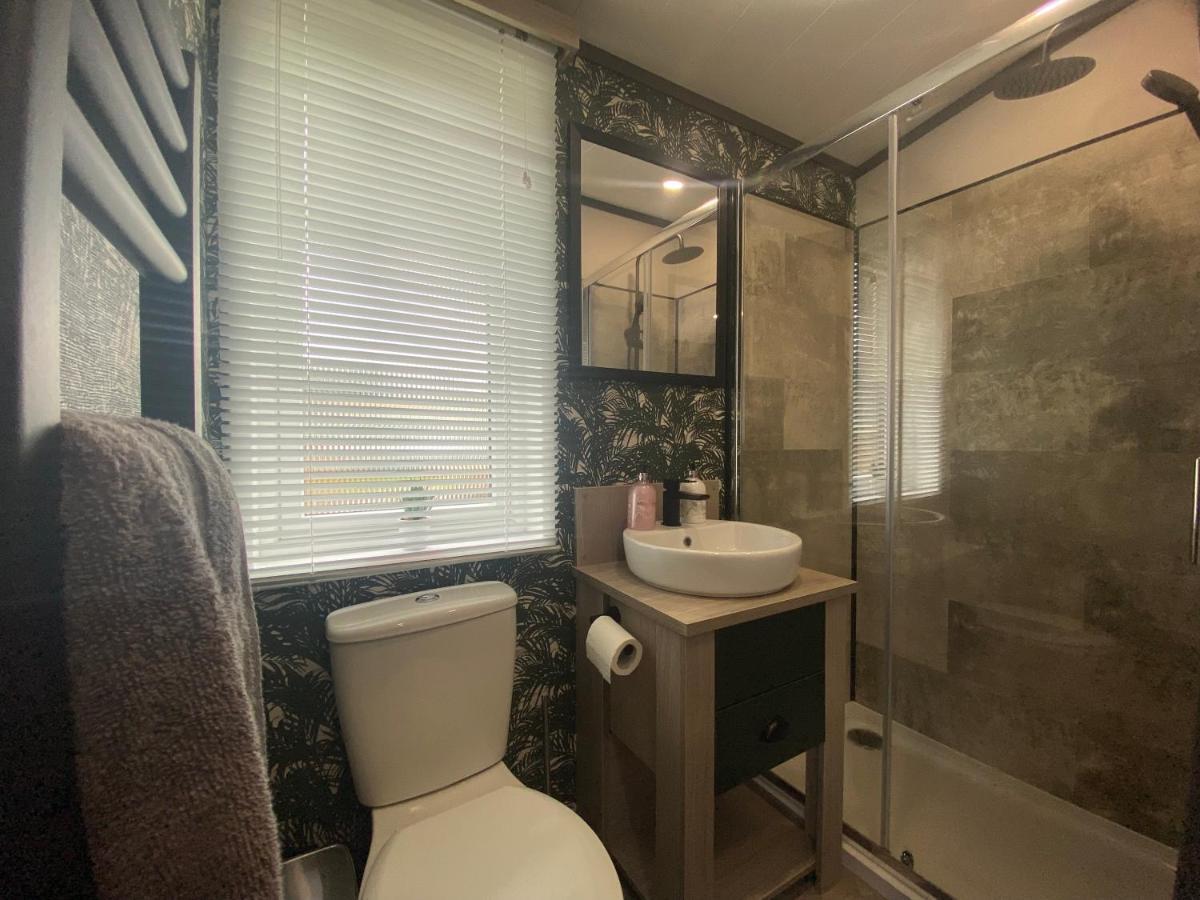 Teviotdale Lodge At Lilliardsedge Holiday Park Jedburgh Bagian luar foto